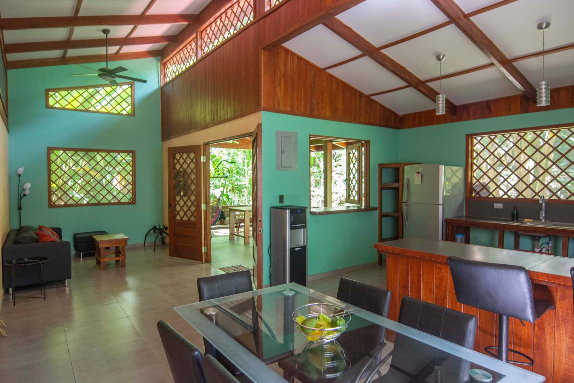 Hotel Casa Merlin Puerto Viejo de Talamanca الغرفة الصورة